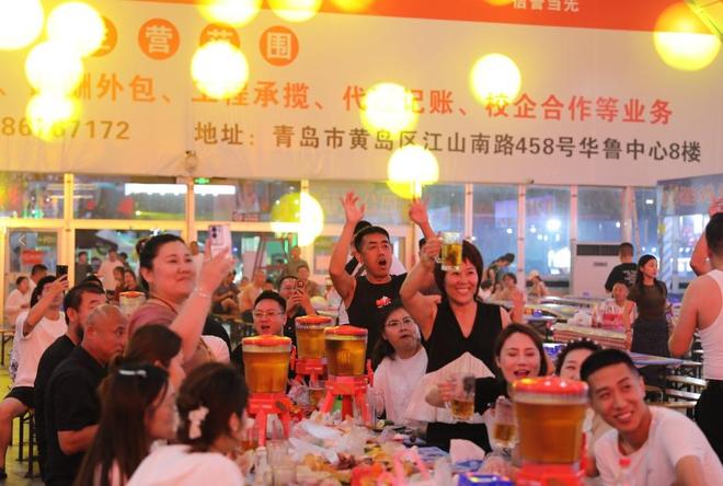 嗨啤畅饮，在青岛西海岸新区金沙滩啤酒城感受舌尖“国际范儿”
