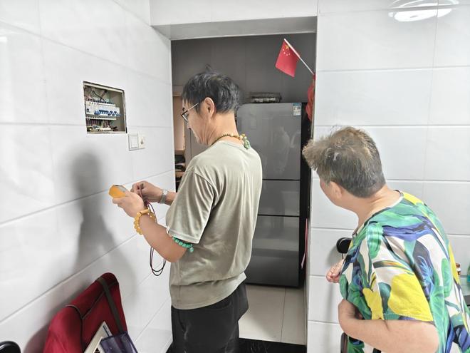 十分钟复电！察院场社区织密“安全网”