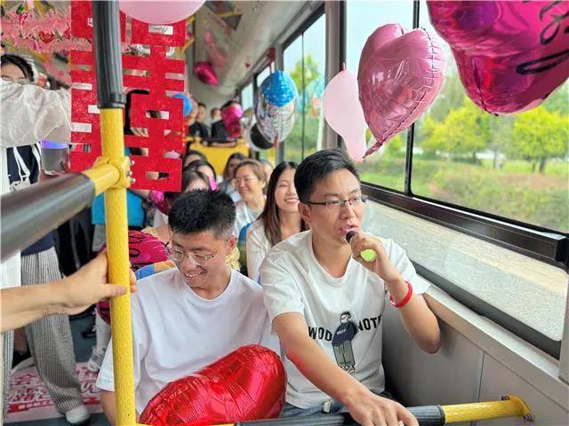 新城区举办＂会聚良缘·露营初见＂青年交友联谊活动