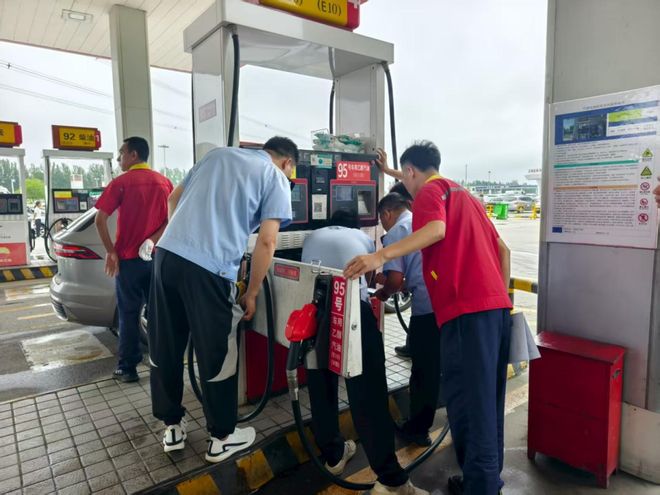 香河县市场监督管理局打造香河高速“放心”服务区