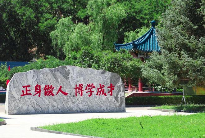 笔墨绘心 舞姿逐光 少年自有千般模样